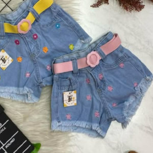 Shorts Jeans Bordado Com Cinto